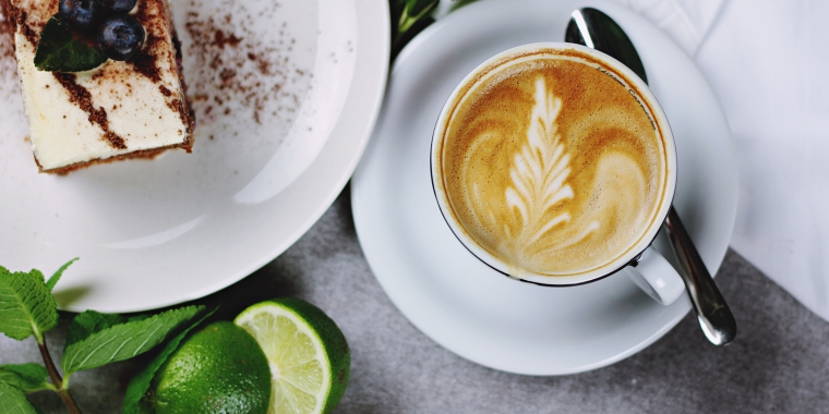 Kaffee und Kuchen © unsplash